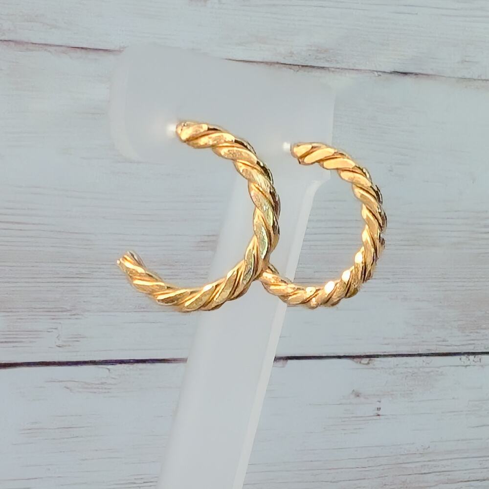 Vintage Stud Earrings Stylish Gold Tone 1" Hoops